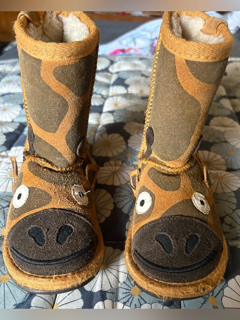 Emu Toddler Size 9c Giraffe Fringe Suede Boots